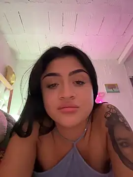 Snapshot of lucianaroy chatting on November 2025 10:21:02 PM lucianaroy online show from November 2025 10:21:02 PM