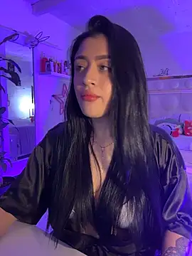 lucianaroy online show from March 2026 11:17:02 PM