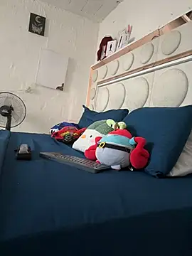 Snapshot of lucianaroy chatting on November 2025 08:36:02 PM lucianaroy online show from November 2025 08:36:02 PM