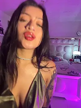 lucianaroy online show from February 2026 02:44:02 AM