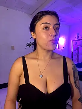 lucianaroy online show from September 2025 02:43:02 AM