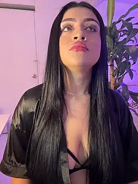 Snapshot of lucianaroy chatting on November 2025 03:05:02 AM lucianaroy online show from November 2025 03:05:02 AM