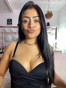 lucianaroy online show from January 2025 01:18:02 AM