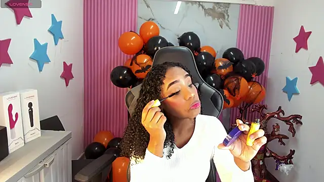 lia 16 online show from October 2025 10:58:01 AM