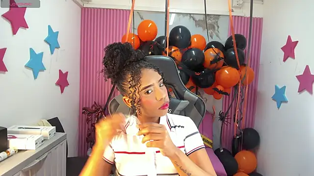 lia 16 online show from November 2025 11:04:01 AM