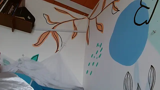 lupita84 online show from December 2025 06:11:02 PM