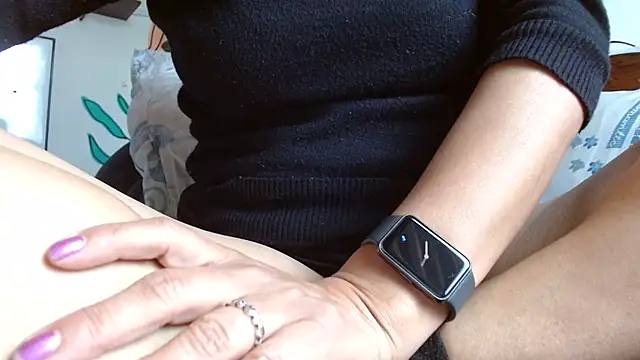 lupita84 online show from November 2025 07:40:01 PM