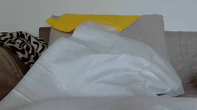 lupita84 online show from April 2026 09:22:02 AM