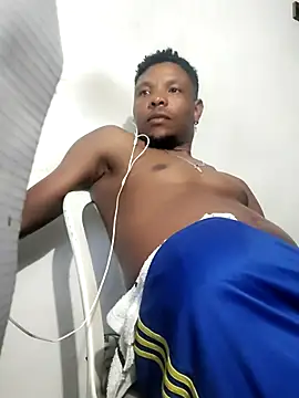 hugo3918  online show from February 2026 02:09:02 AM