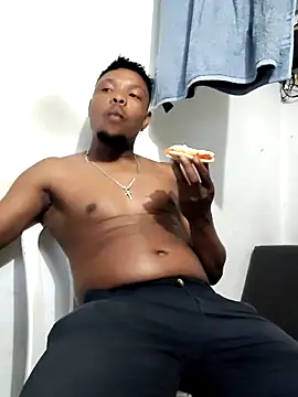 hugo3918  online show from February 2026 02:13:02 PM