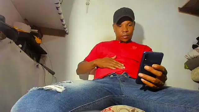 hugo3918  online show from January 2026 11:52:02 PM