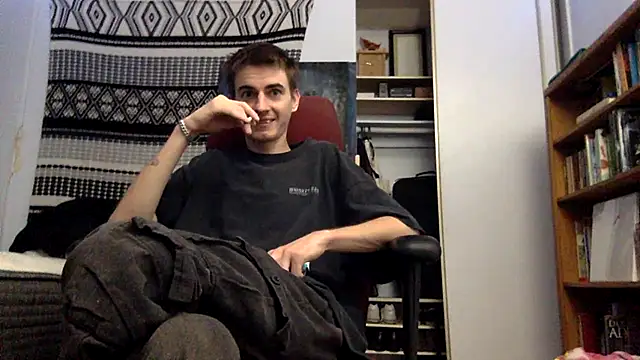 Snapshot of spicylaboi chatting on December 2025 10:06:01 AM spicylaboi online show from December 2025 10:06:01 AM