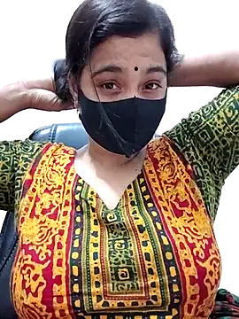 Snapshot of Ritusri_Dotta chatting on November 2025 04:32:02 PM Ritusri Dotta online show from November 2025 04:32:02 PM