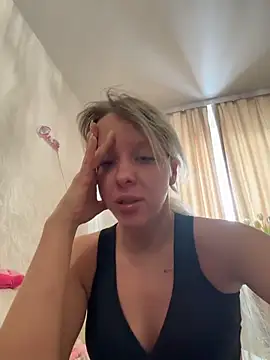 LikaCat online show from March 2026 04:05:02 AM