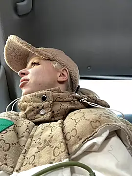 LikaCat online show from March 2025 03:54:01 AM