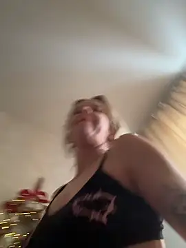 LikaCat online show from January 2026 04:50:02 AM