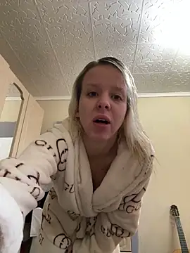 LikaCat online show from October 2025 02:03:02 AM