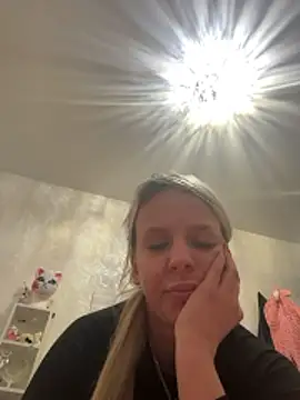 LikaCat online show from January 2026 03:21:01 AM