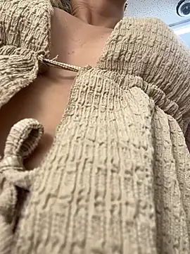 LikaCat online show from April 2026 02:02:02 AM