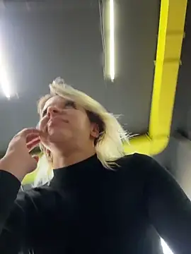 LikaCat online show from February 2026 03:20:01 AM