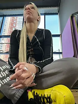 LikaCat online show from December 2025 03:00:02 AM