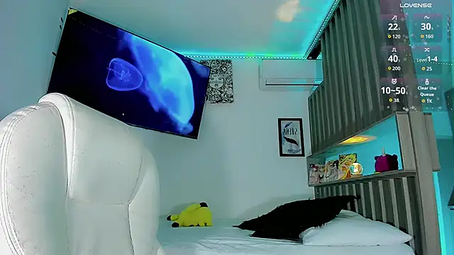 Ashlycuute online show from September 2025 03:51:01 AM