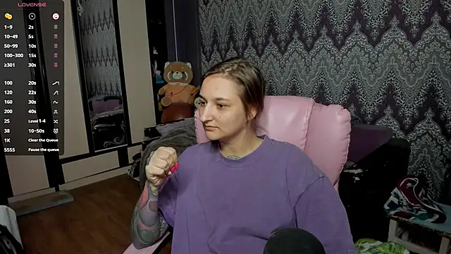 AlexRacc00n online show from February 2025 03:39:01 PM