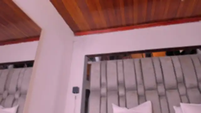 NikkySmiith online show from November 2025 12:04:02 PM