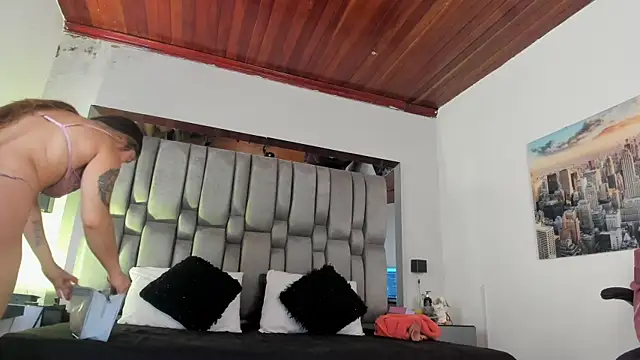 NikkySmiith online show from March 2026 11:48:02 AM