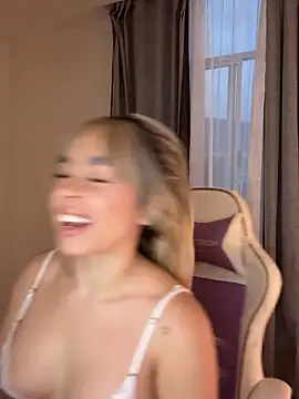 Alison Diaz17 online show from October 2025 10:54:02 PM