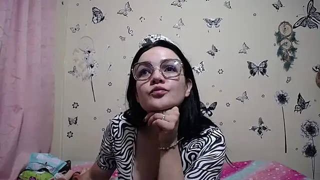 Nicolle-sky online show from March 2026 08:37:01 AM