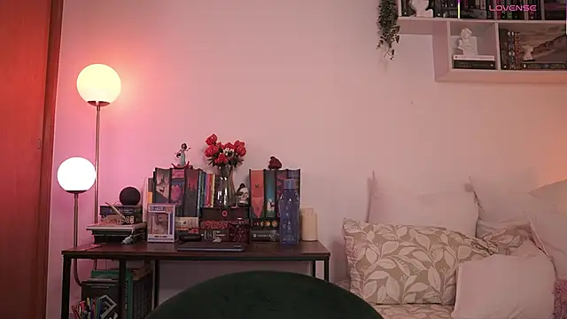 Snapshot of EmilyxRose_- chatting on October 2025 06:09:02 PM EmilyxRose - online show from October 2025 06:09:02 PM