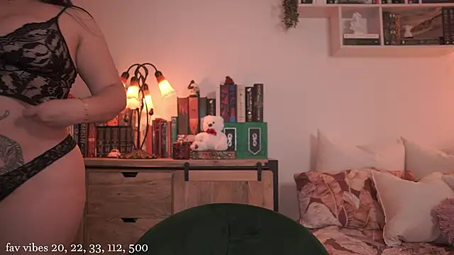 EmilyxRose - online show from April 2026 05:17:01 PM