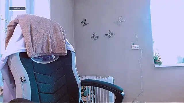 RosaJil online show from April 2026 01:06:02 PM