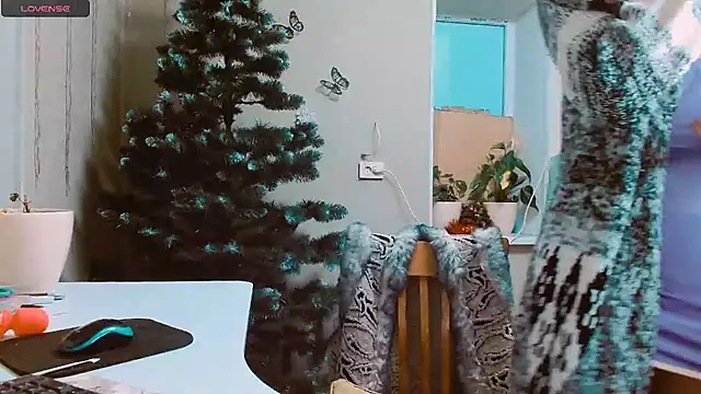 Snapshot of RosaJil chatting on December 2024 02:26:02 PM RosaJil online show from December 2024 02:26:02 PM