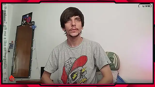 Snapshot of tobix_ chatting on January 2025 08:15:01 PM tobix online show from January 2025 08:15:01 PM