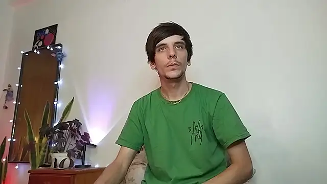 Snapshot of tobix_ chatting on January 2025 03:06:02 AM tobix online show from January 2025 03:06:02 AM