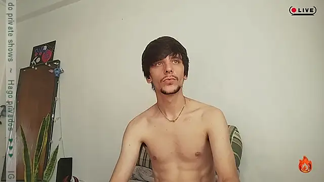 Snapshot of tobix_ chatting on January 2025 07:35:02 PM tobix online show from January 2025 07:35:02 PM