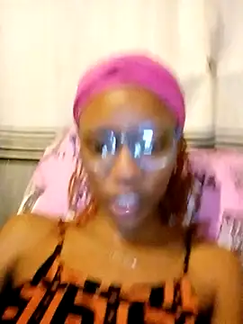 Snapshot of khanyaTheeLyt chatting on November 2025 08:46:02 PM khanyaTheeLyt online show from November 2025 08:46:02 PM