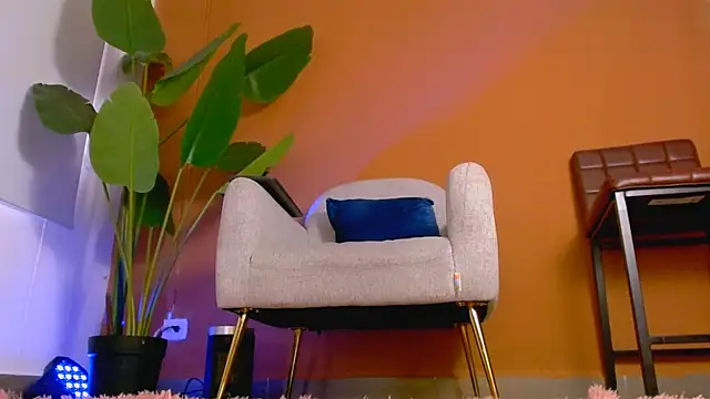 Sara ow online show from July 2026 08:19:01 PM