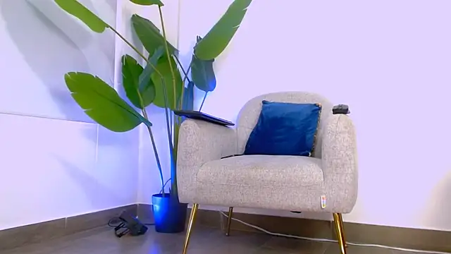 Sara ow online show from April 2026 08:04:01 PM