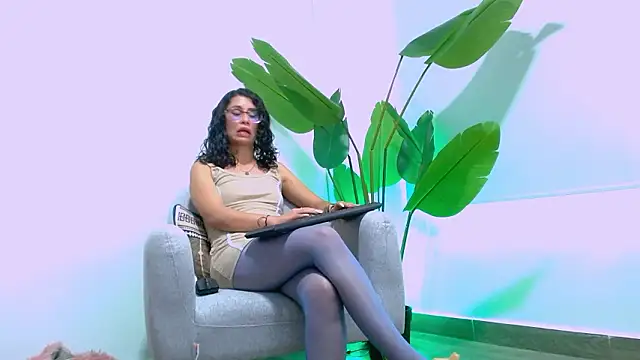 Sara ow online show from February 2026 08:42:01 PM