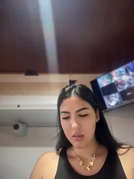 MarianaBenz online show from June 2026 12:31:01 AM