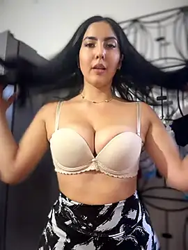 MarianaBenz online show from May 2026 09:18:02 PM