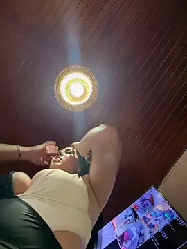 MarianaBenz online show from November 2025 11:38:01 PM