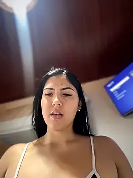 MarianaBenz online show from April 2026 12:13:02 AM