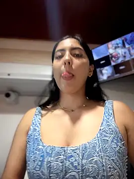 MarianaBenz online show from May 2026 12:12:01 AM