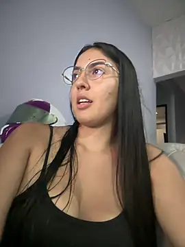 Snapshot of MarianaBenz chatting on March 2025 08:44:02 PM MarianaBenz online show from March 2025 08:44:02 PM