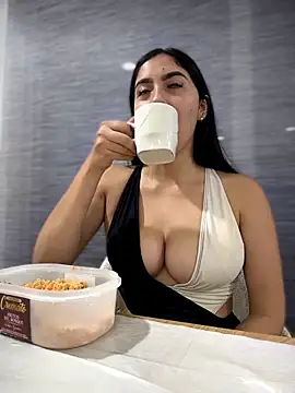MarianaBenz online show from April 2026 01:36:01 AM