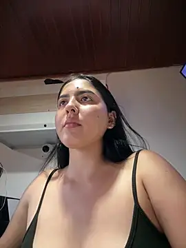 MarianaBenz online show from February 2026 11:59:02 PM